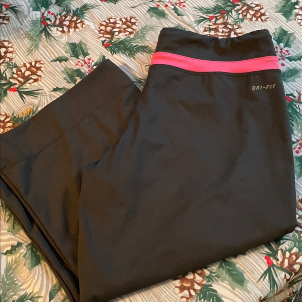 Nike Dri Fit Workout Capris